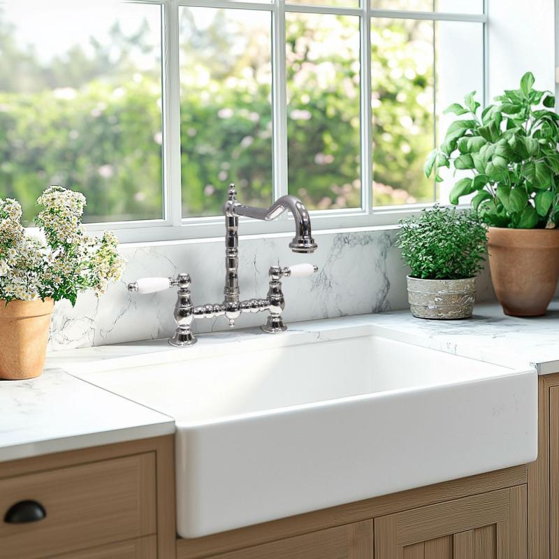 Torneira de Cozinha Nostálgica PB para Pia com Bico Angular e Alavancas Brancas PBN.CHR.H.WH