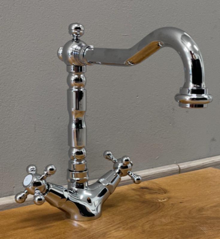 PB torneira clássica para lavatório com manípulos em estrela e bica de 18,5 cm em cromo 1208854932