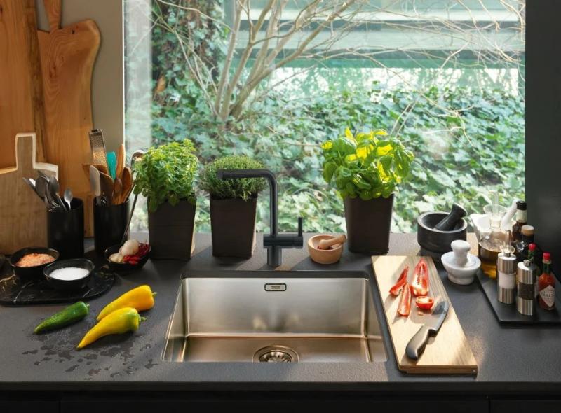 Franke Atlas Neo torneira de cozinha com bica giratória escovada preto fosco 115.0550.424