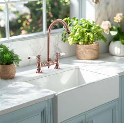 Torneira de cozinha nostálgica de ponte PB cobre com bico arredondado e alavancas brancas copper PBN.KOP.R.WH