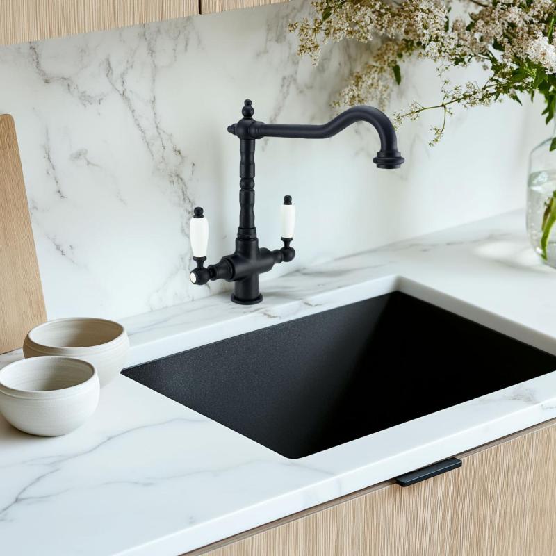 PB Torneira de cozinha clássica nostálgica campestre, preto fosco com alavancas brancas 1208953912