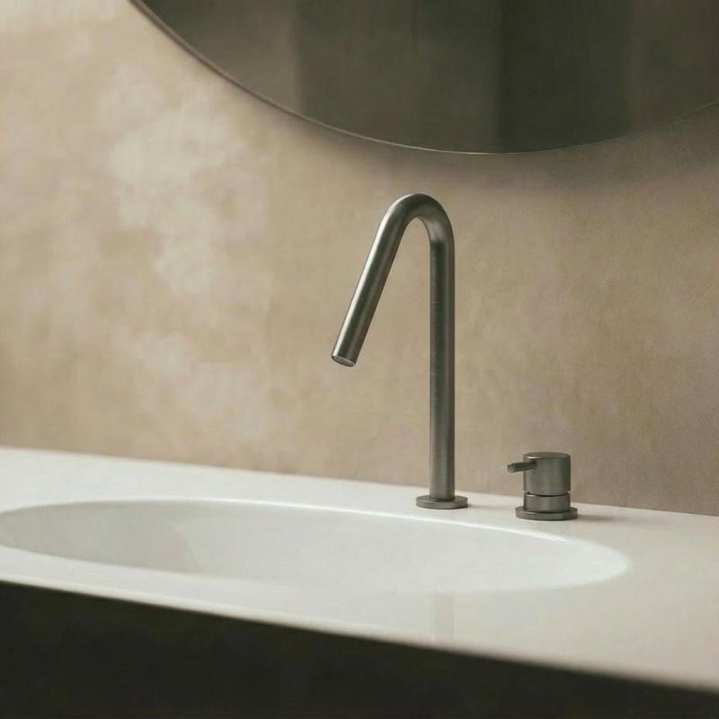 Torneira de lavatório Waterrevolution Flow de 2 furos PVD Gun Metal com pequeno V 120 mm de saída T1121VGME