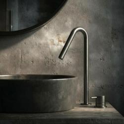 Torneira de lavatório Waterevolution Flow de 2 furos PVD Gun Metal com bico alto em V de 120 mm T1122VGME