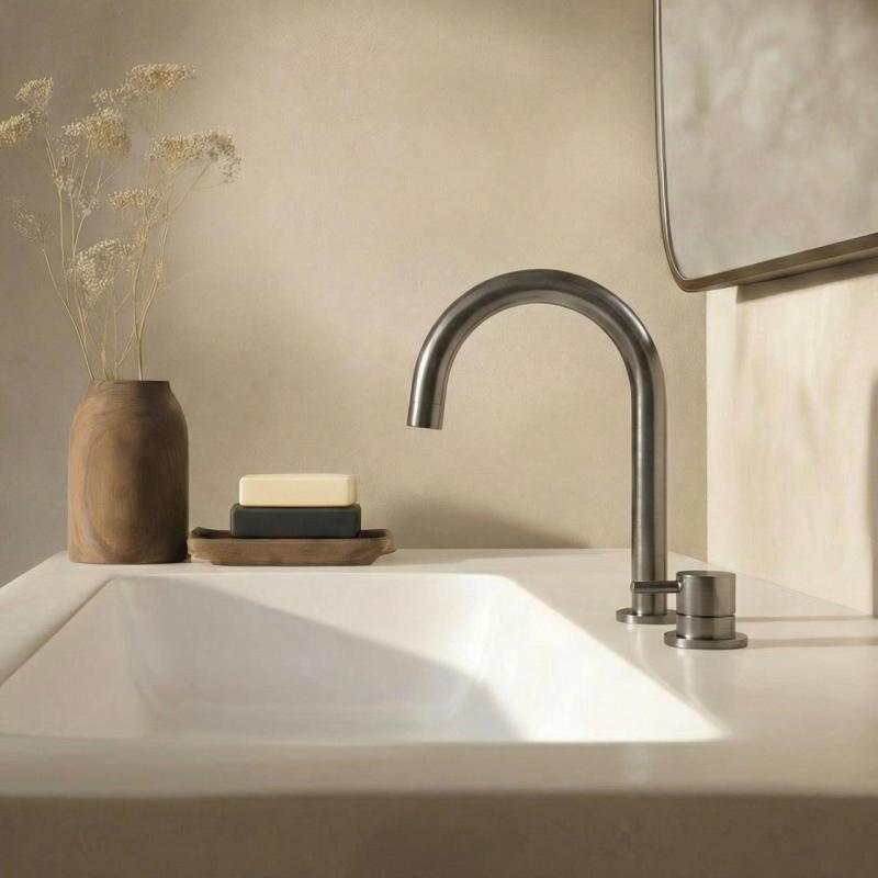 Torneira de lavatório Waterrevolution Flow de 2 furos PVD Gun Metal T1121UGME