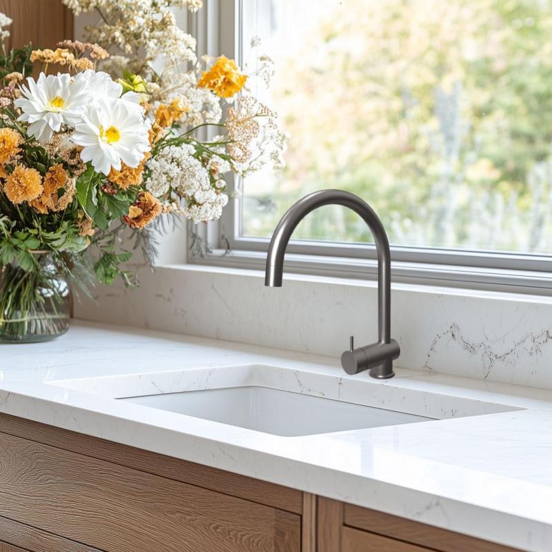 Waterevolution Flow misturador de cozinha PVD Gun metal com bica extensível T155GME