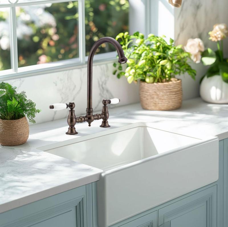 PB Torneira de Cozinha Nostálgica para Pia com Bico Redondo em Bronze Escuro e Alavancas Brancas 1208954665