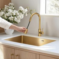 Quadri Leeds misturador de cozinha com ducha retrátil com 2 modos PVD dourado escovado 1208955910