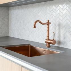 Edward Torneira de cozinha nostálgica com bica giratória em cobre clássico 1208957130