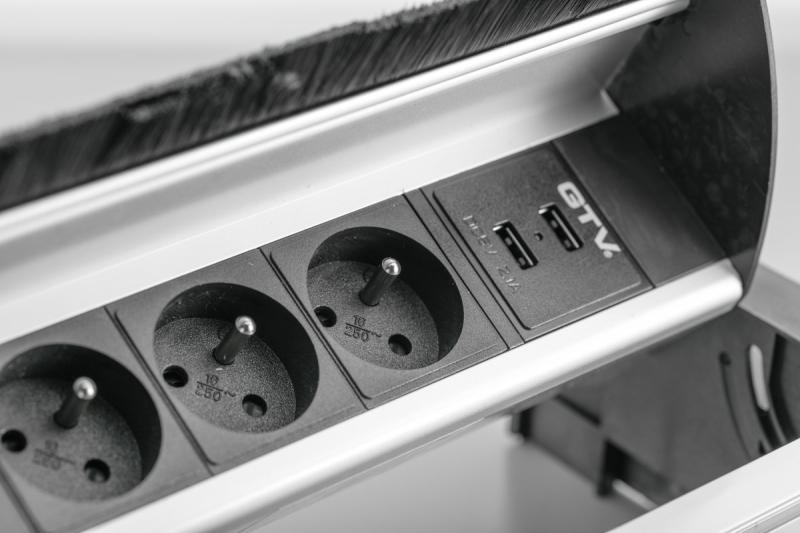 Tomada de energia através da mesa 1208958678