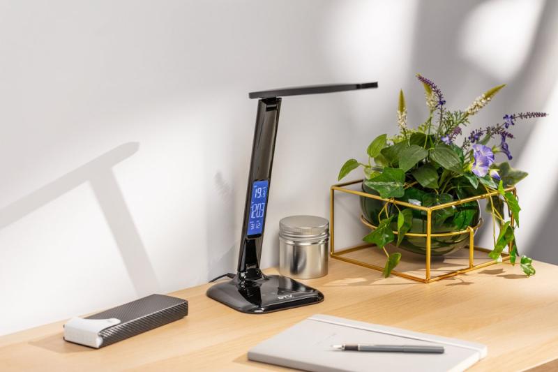 Luminária de Mesa Decor LINEAR 7W 420lm AC220-240V 3-CCT 5 níveis de dimerização PF>0.5 RA>80 preto 1208962501