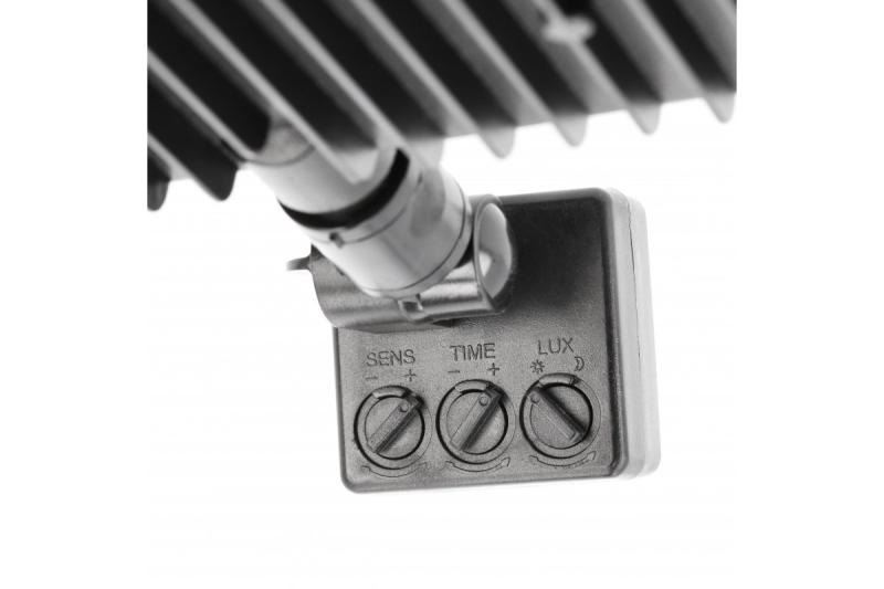 Projetor LED iNEXT com sensor de movimento 30W 2400lm, PF>0,9, RA>80, IP65, 120°, 6400K, corpo preto 1208962860