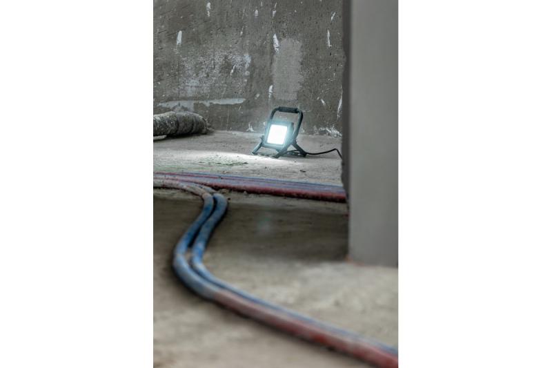 Holofote LED iNEXT (portátil) 30W 2400lm, PF>0,9, RA>80, IP65, 120°, 6400K, corpo preto 1208962861