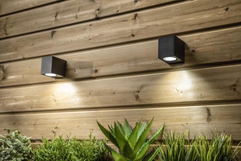 Luminária de Fachada Decorativa com Tráfego Unidirecional TIAGO KW GU10 MÁX.35W IP54 AC220-240V 50/60Hz preto. 1208963206