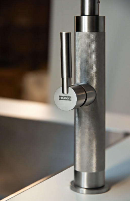 Franke Mythos Masterpiece Torneira de Cozinha com bica em J e bocal extensível totalmente em aço inoxidável 115.0711.554