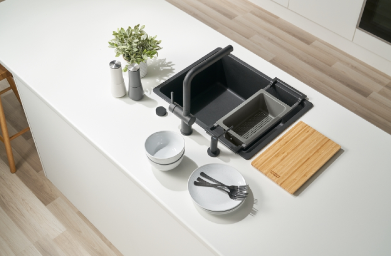 Franke Conjunto Universal de Acessórios All-In Set 1 - Tábua de Corte, Bandeja de Plástico e Ponte Telescópica 112.0655.481