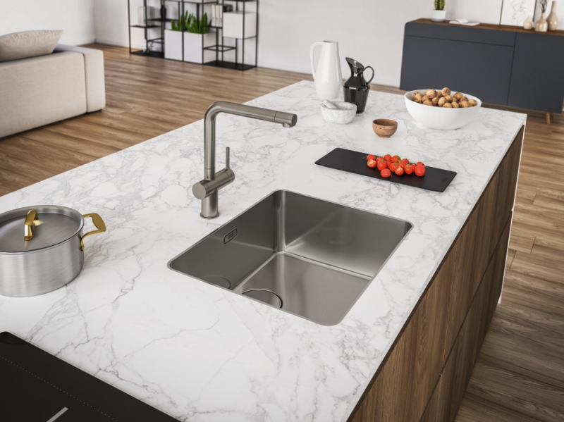 Franke Active Twist Torneira Monocomando em Aço Inoxidável com Saída Fixa e Controle de Descarte Integrado 115.0653.504