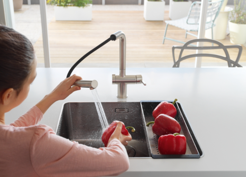 Franke Active Twist Misturador Monocomando Aparência de Aço Inoxidável com Bica Retrátil e Controle de Drenagem Integrado 115.0653.505