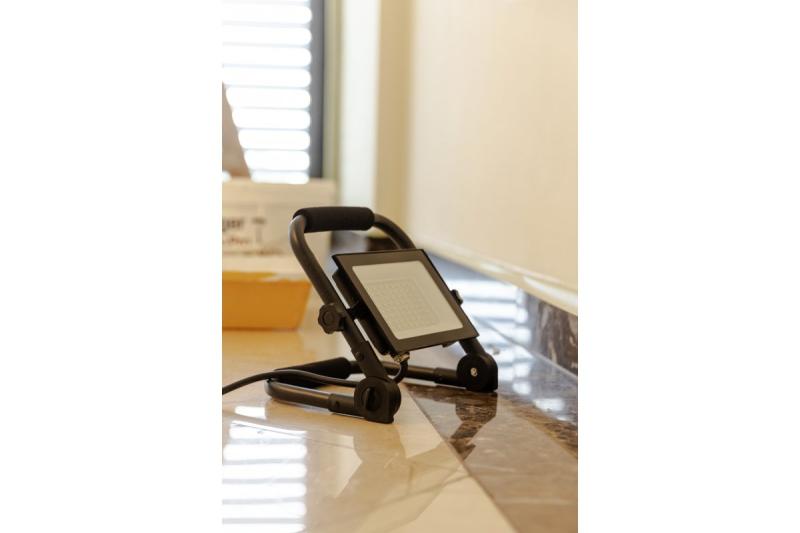 NELI Refletor Portátil, LED, 30W, 2700lm, 6400K, AC220-240V, IP65, cabo de 1,5m