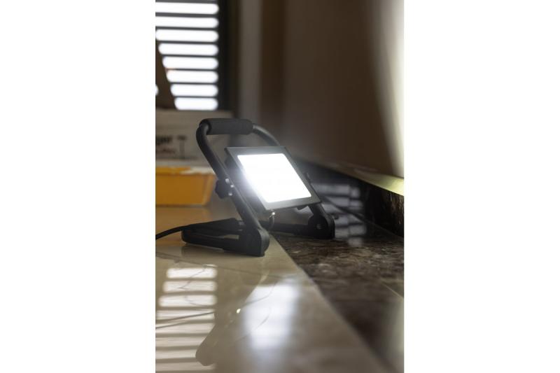 NELI Projetor Portátil, LED, 50W, 4500lm, 6400K, AC220-240V, IP65, cabo de 1,5m