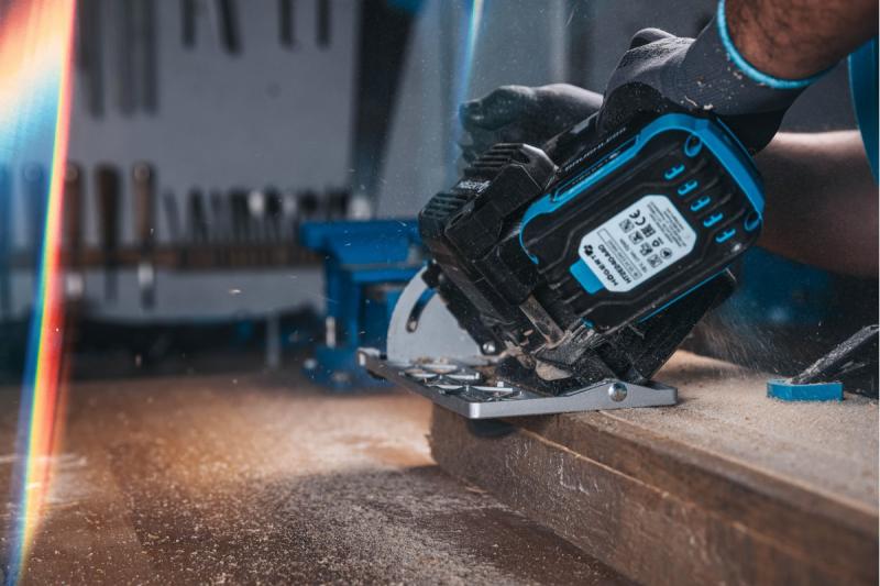 HÖGERT serra circular a bateria, 18V, sem bateria, conexão para aspirador de pó