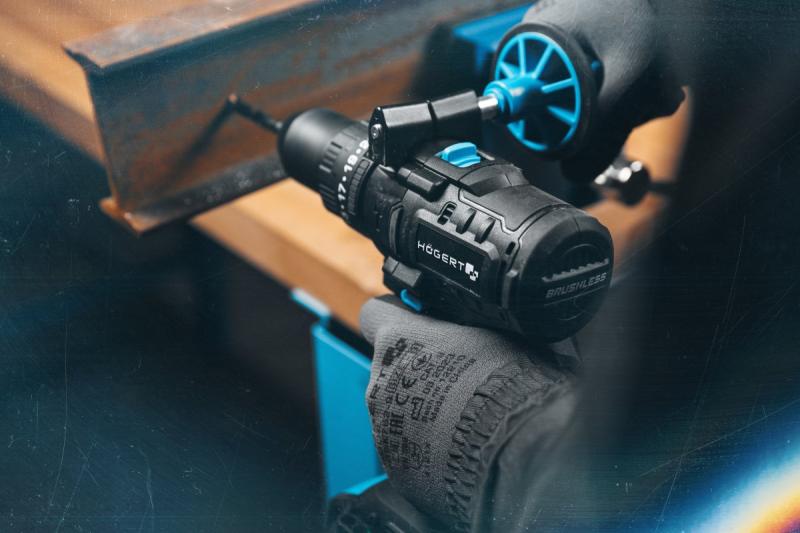 Conjunto de chaves de impacto HÖGERT 200 Nm 18V com motor sem escovas