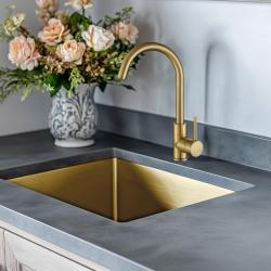 Ausmann Arvia torneira de cozinha dourada PVD Gold com bica giratória 1208970640