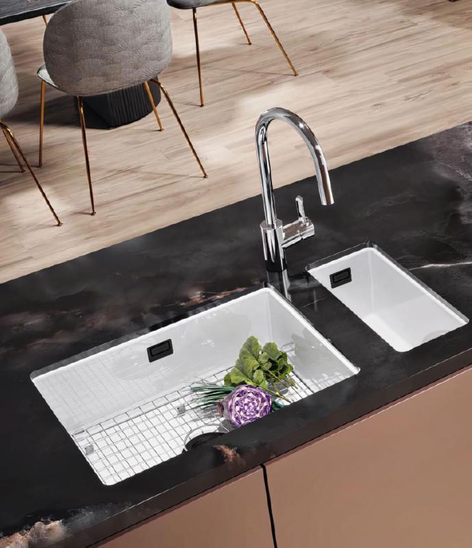 Ausmann Ceramic Ember Pia Cerâmica Branca Meia Embutida e de Montagem Inferior 174 x 400 mm com Plugue Preto 1208971504