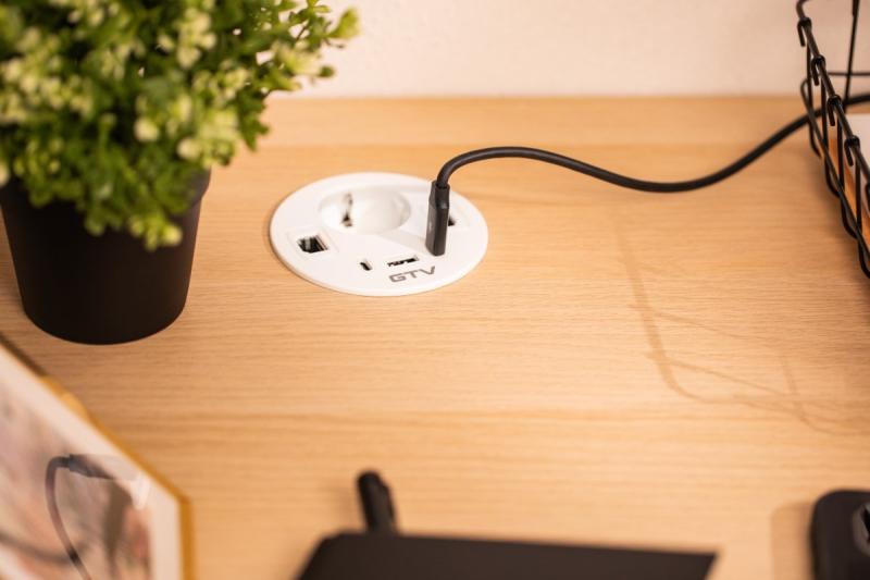 Tomada de Móveis RONDO, 1xSCHUKO, 1xUSB-A, 2xUSB-C, HDMI, cabo RJ45 1,5 m, branco