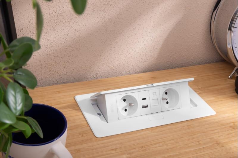 Tomada de Móveis MULTISOFT 2x Tomada com Aterramento, USB A+C, RJ45, Cabo de Alimentação com Plugue, Branco