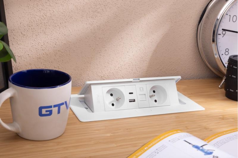 Tomada de Móveis MULTISOFT 2x Tomada com Aterramento, USB A+C, RJ45, Cabo de Alimentação com Plugue, Branco