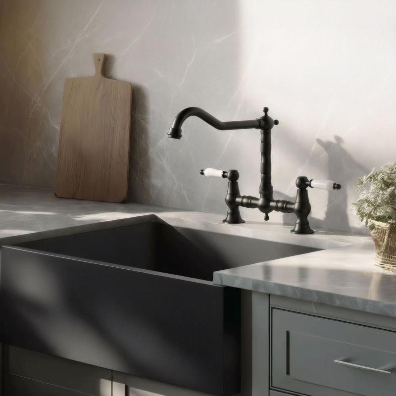 Aquanello Heritage Manor Torneira de cozinha clássica com design nostálgico, em preto com manípulo branco BL-0010-HM