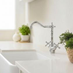 Aquanello Heritage Ascot Torneira de cozinha clássica e nostálgica, cromada com bico em ângulo CR-4002-HA